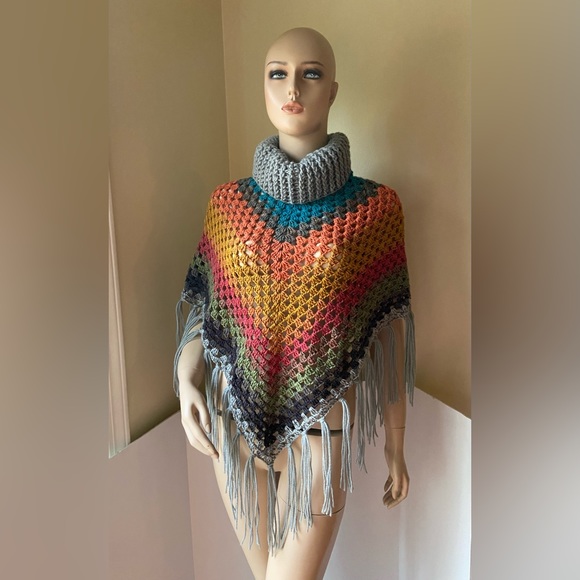 Crochet Boho Poncho - Picture 6 of 9